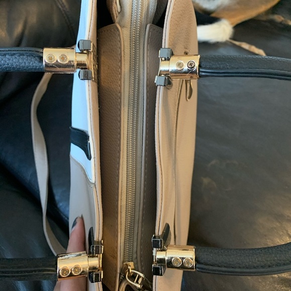 Purse - Picture 5 of 5